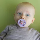 BIBS Studio Katica Colour Urban Cumí 6–18 mesiacov – fialová (v balení)
