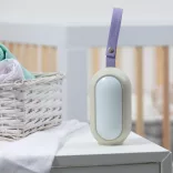 ClevaMama zariadenie na podporu spánku s reiki zvukmi, ružovým šumom a náladovým osvetlením