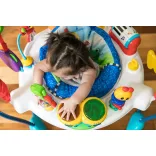 Baby Einstein skákacie sedadlo/aktívne centrum, 2 v 1 Neighborhood Symphony, od 6 mesiacov do 11 kg