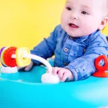 Bright Starts Detský box, Giggling Safari, od 6 mesiacov, do 11 kg