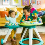 Bright Starts Aktívne centrum 2 v 1 Tropic Cool™, od 6 mesiacov do 11 kg