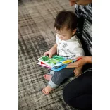 Baby Einstein hryzátko/kniha Curious Explorers ™, od 0 mesiacov