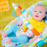 Bright Starts Vibračné kresielko Rainforest Vibes™ 0 mesiacov+, do 9 kg