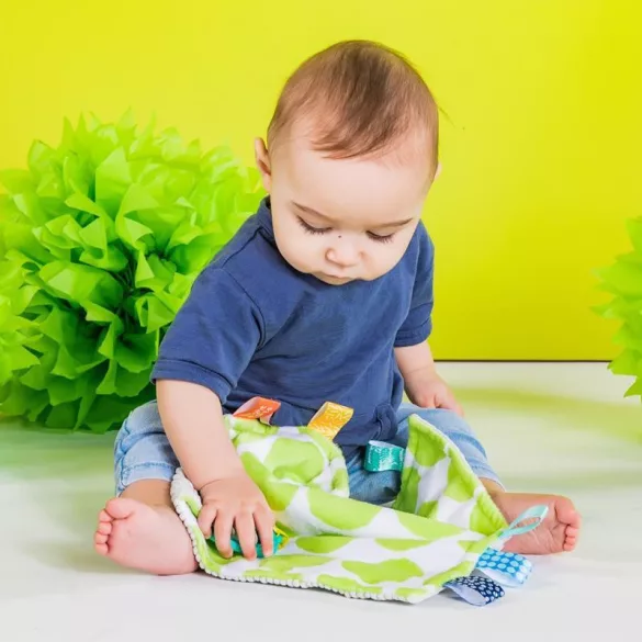 Bright Starts Plienka na zuby s krúžkom C Little Taggies so zelenými bodkami, od 0 mesiacov
