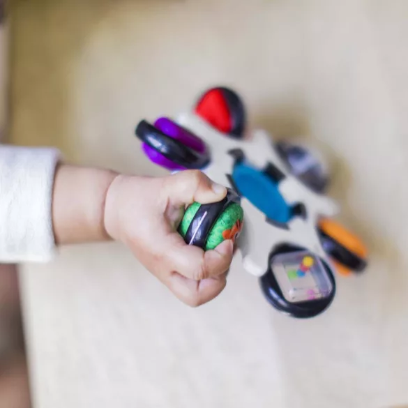 Baby Einstein Senzorická hračka, Curiosity Clutch™, od 3 mesiacov