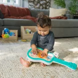 Baby Einstein Hudobná drevená ukulele Magic Touch HAPE – od 6 mesiacov