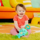 Bright Starts Hračka s melódiami na C-krúžku, Tug Tunes™, slon, od 0 mesiacov