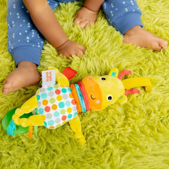 Bright Starts Hračka s melódiami na C-krúžku, žiraf, Pull Play & Boogie™, od 0 mesiacov