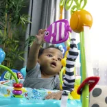 Baby Einstein Skákacie/aktívne centrum 2 v 1 Curiosity Cove™, od 6 mesiacov do 11 kg