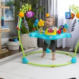 Baby Einstein Skákacie/aktívne centrum 2 v 1 Curiosity Cove™, od 6 mesiacov do 11 kg