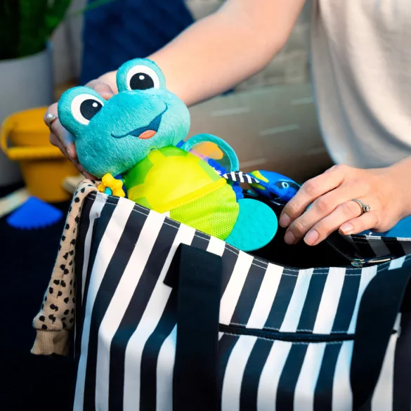 Baby Einstein Aktívna hračka s korytnačkou na C-krúžku Neptune’s Sensory Sidekick™, od 0 mesiacov