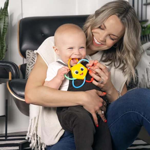 Baby Einstein Hryzátko s hrkálkou Soothing Star bez BPA - od 0 mesiacov