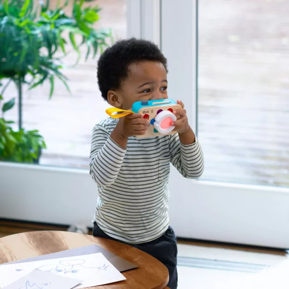 Baby Einstein Interaktív hračka s hudbou a fotoaparátom HAPE – od 6 mesiacov