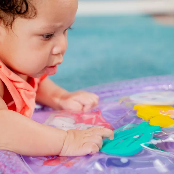 Disney Baby Vodná hracia podložka The Little Mermaid Sea Treasures™ 37x45 cm - 0m+