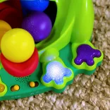 Bright Starts Interaktívna hračka Poppin' Ball Frog™, od 6 mesiacov