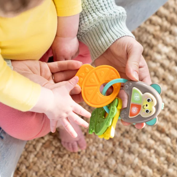 Bright Starts Hudobná hračka s kľúčikmi MonKeys™ 6m+