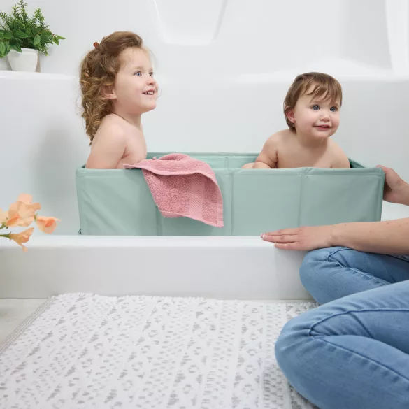 INGENUITY TuckAway™ skladateľná vaňa od 12 mesiacov
