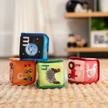 Baby Einstein Textilné hračky kocky abeceda Alpha Stacks™ 4 ks, 3 mesiace+
