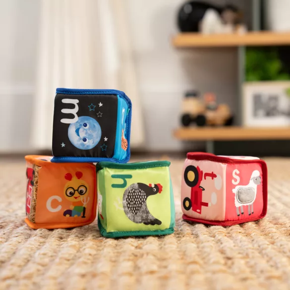 Baby Einstein Textilné hračky kocky abeceda Alpha Stacks™ 4 ks, 3 mesiace+