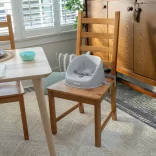 INGENUITY My Spot™ Grey 6m+ detská stolička s výškovým nastavením sedadla do 15 kg