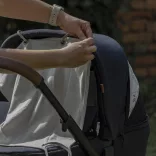 Petite&Mars Slnečná clona na kočík Sunny - Mocha Mousse