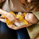 Petite&Mars Bambusová mušelínová deka na spanie Hugo Pink Meadow 0m+