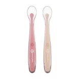 PETITE&MARS Silikónové lyžičky s puzdrom, sada 2 ks, Take&Match Sand – Rose 6 mesiacov+