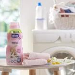 Chicco Aviváž s vôňou jemných kvetín 750 ml Sensitive – kvetinová vôňa ružová