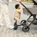 Maxi-Cosi Hop-On Board – sedadlo pre súrodenca k kočíkom Maxi-Cosi pre deti od 10 do 22 kg s odpruženými kolesami