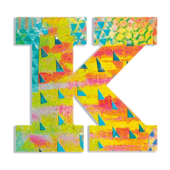 Djeco Little Big room Dekoratívne písmeno - K - Peacock letter