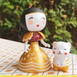 Djeco Princezná Mona a mesačný svit – Mona & Moon