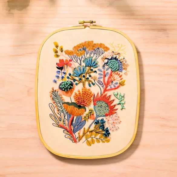 AGA Ateliér 58 Vyšívanie korálkami Kvetina z korálok - Atelier 58 Beadwork