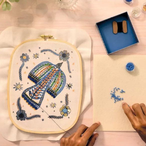AGA Ateliér 59 Vyšívanie korálkami Korálkový vták - Atelier 59 Beadwork