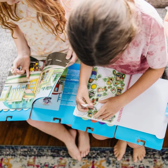 Melissa & Doug kreatívna hra, zošit s opakovane použiteľnými nálepkami, Paw Patrol – Misie