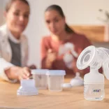 Philips AVENT ručná odsávačka mlieka Natural s pohárom VIA