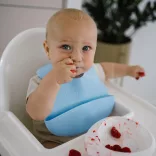 BabyOno Zásterka, plastová, mäkká, nastaviteľná, svetlo modrá, 835/05