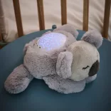 Nattou nočná lampička s projektorom a hudbou, plyšový koala – sivá