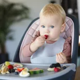 BabyOno silikónová ultratenká nastaviteľná zásterka – tyrkysová 1598/01