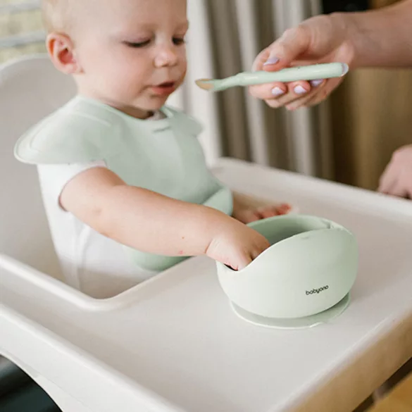 BabyOno silikónová miska s protišmykovou základňou – mätová 1481/03