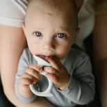 BabyOno hryzátko slimák – mäta/ružová 1597/01