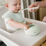 BabyOno silikónová nastaviteľná zásterka – mätová 1639/03