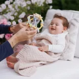 BabyOno hrkálka a hryzátko v tvare lopty s presýpacími hodinami 1660