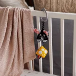 BabyOno zavesená hrkálka s kontrastnými farbami MOUSE 1676